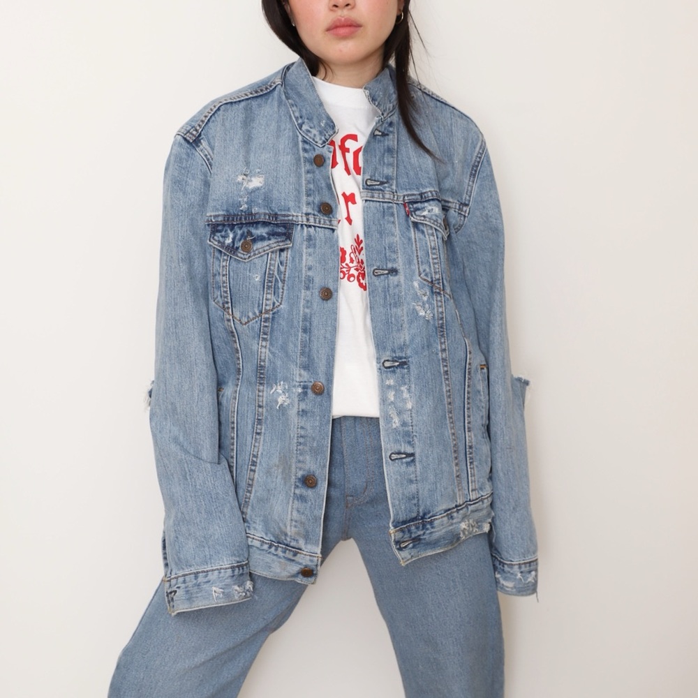 Vintage oversized, distressed Levi’s jacket